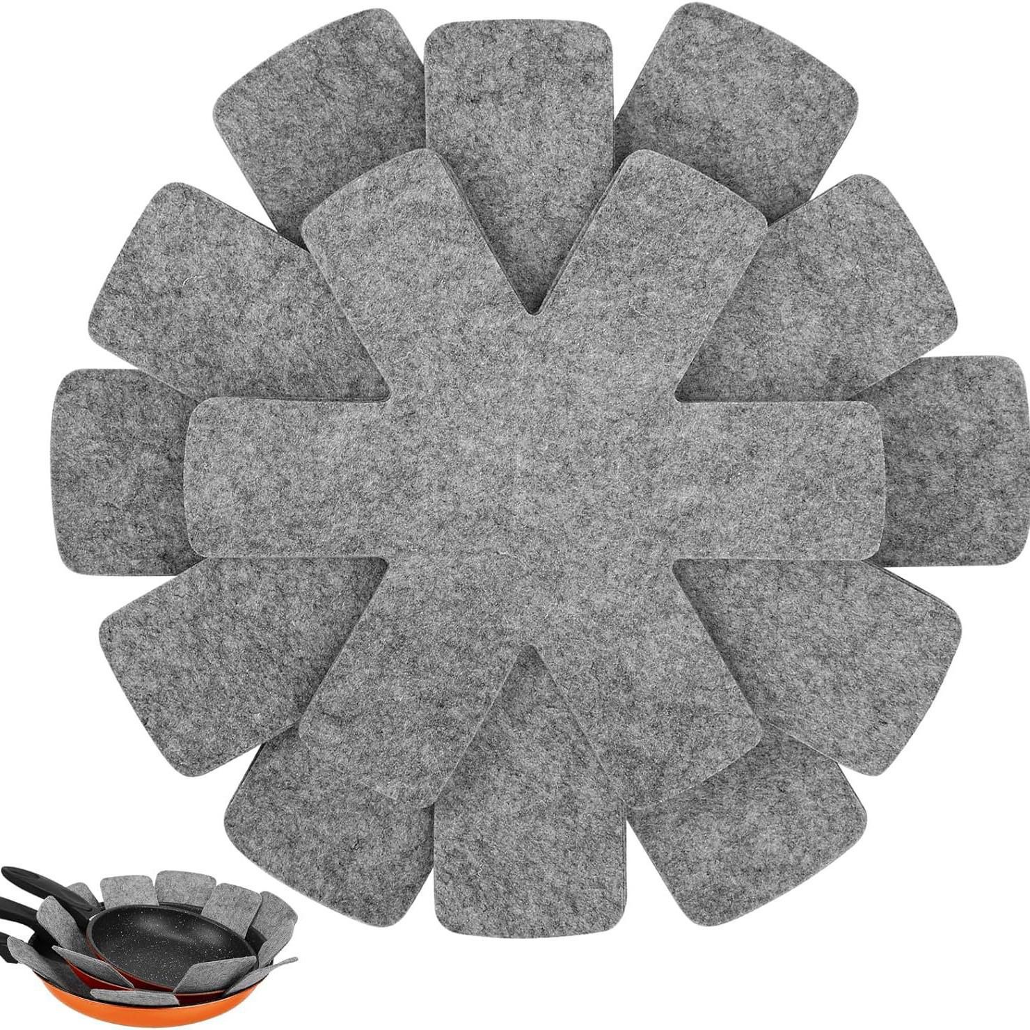 Felt Non-Woven Pot Mat: Slip-Resistant, Heat-Insulating Six-Claw Design with Flower Pattern 26cm (1mm Thick)
Felt Non-Woven Pot Mat: Slip-Resistant, Heat-Insulating Six-Claw Design with Flower Pattern 26cm (1mm Thick)
