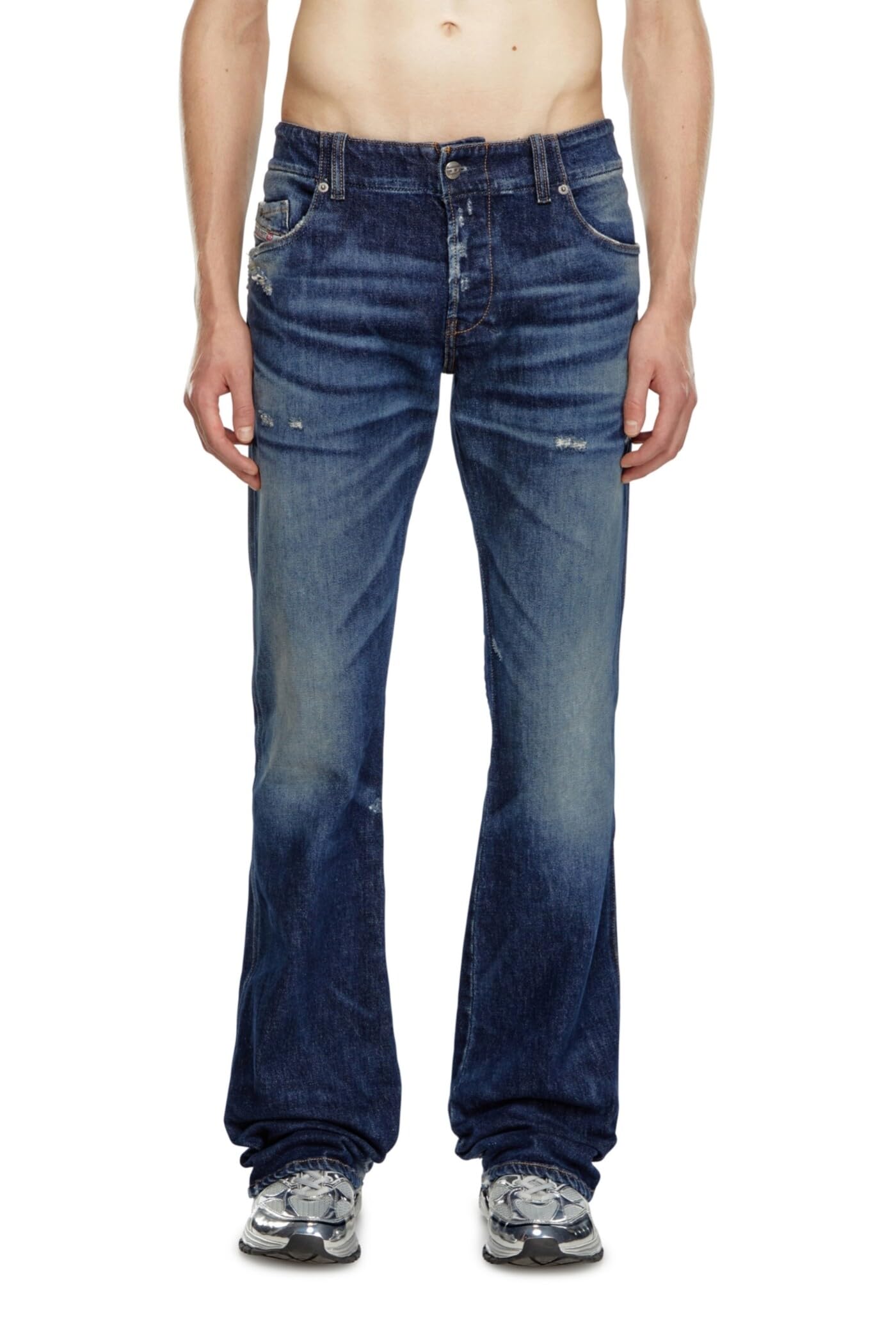 Diesel Men s Slim Bootcut Denim D-Backer, Size L.32, A1377609J56, 30-inch, Indigo Blue 01
Diesel Men s Slim Bootcut Denim D-Backer, Size L.32, A1377609J56, 30-inch, Indigo Blue 01