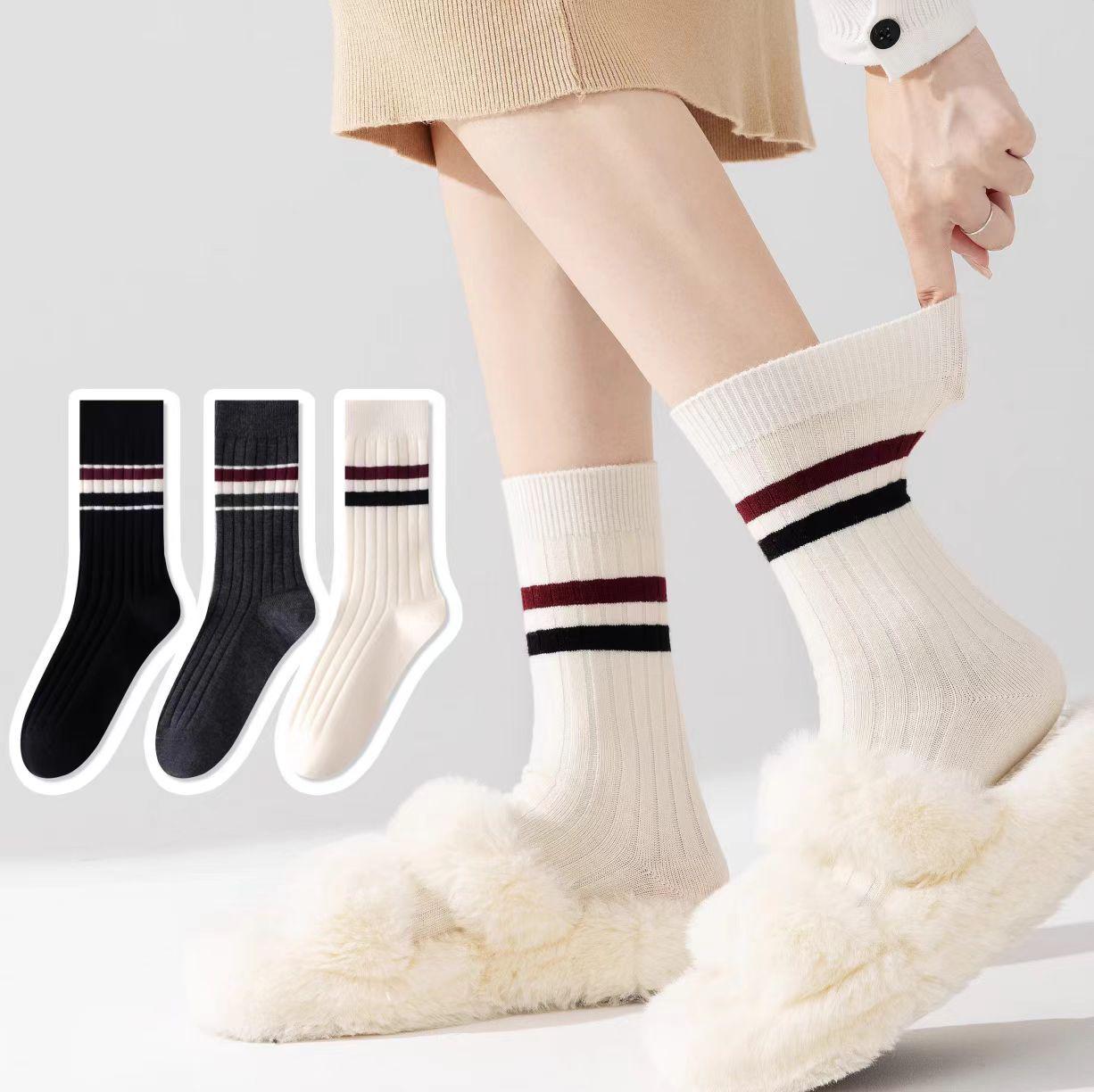 Women s Warm Autumn-Winter Mid-Calf Striped Socks with Shark Pants Design - Stylish and Versatile High-End Socks чорний
Women s Warm Autumn-Winter Mid-Calf Striped Socks with Shark Pants Design - Stylish and Versatile High-End Socks чорний
