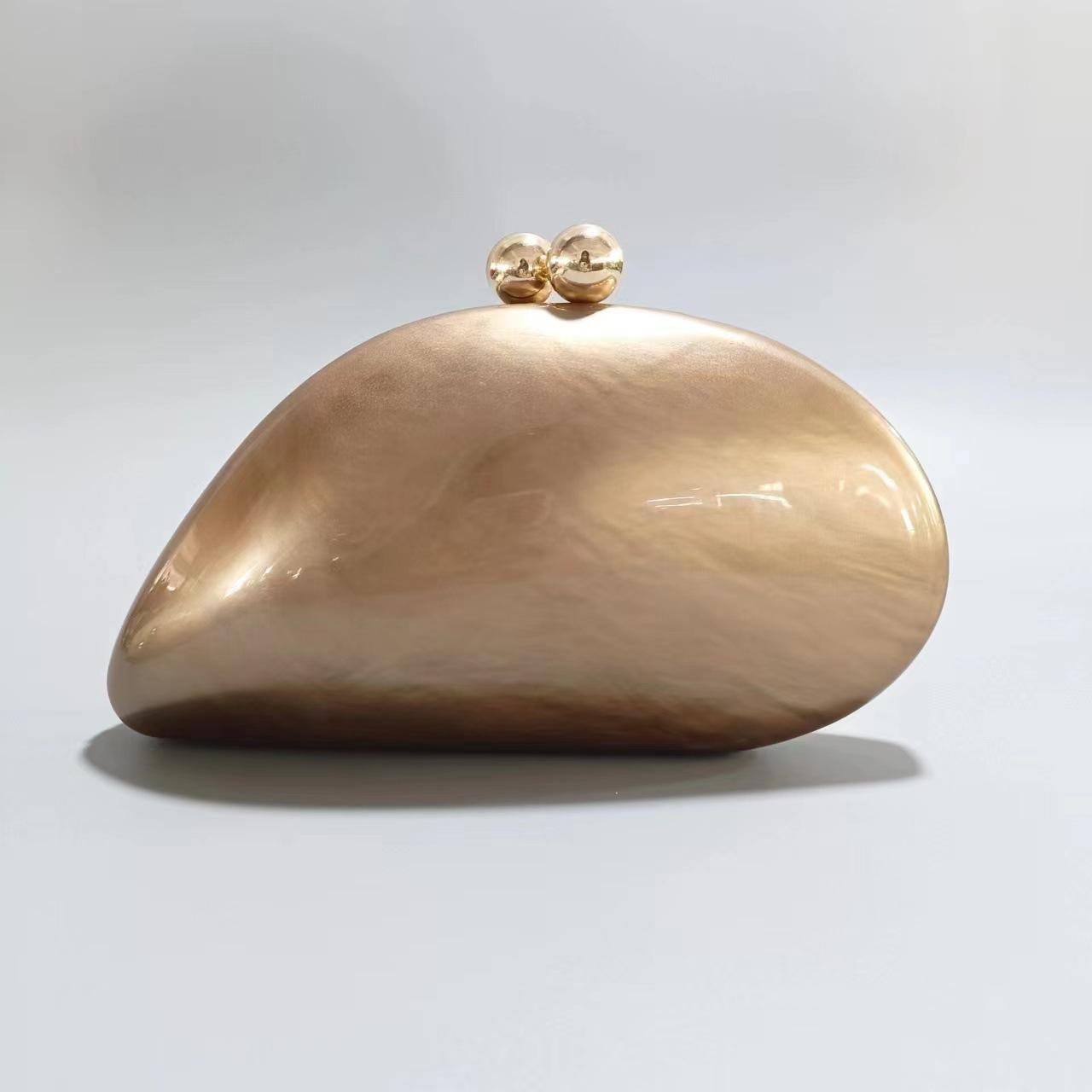 2024 New Hot Sale Acrylic Shell Shape Clutch Bag Women Designer Evening Party Cute Pearl Egg Purse Blue Handbag Wholesale
2024 New Hot Sale Acrylic Shell Shape Clutch Bag Women Designer Evening Party Cute Pearl Egg Purse Blue Handbag Wholesale