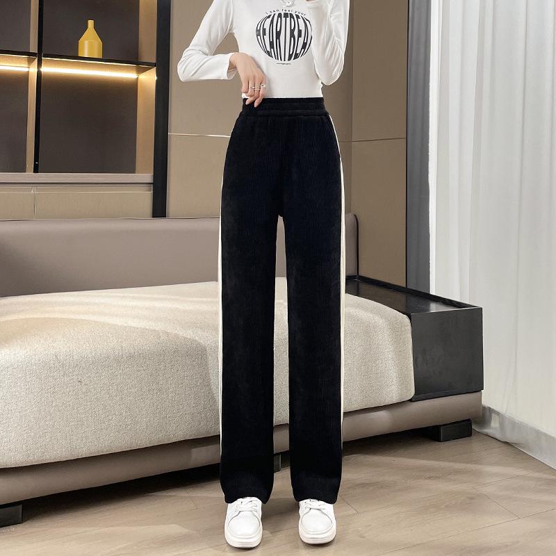 Женские осенне-зимние хлопковые велюровые брюки в пол с широкими штанинами и драпировкой M
Женские осенне-зимние хлопковые велюровые брюки в пол с широкими штанинами и драпировкой M