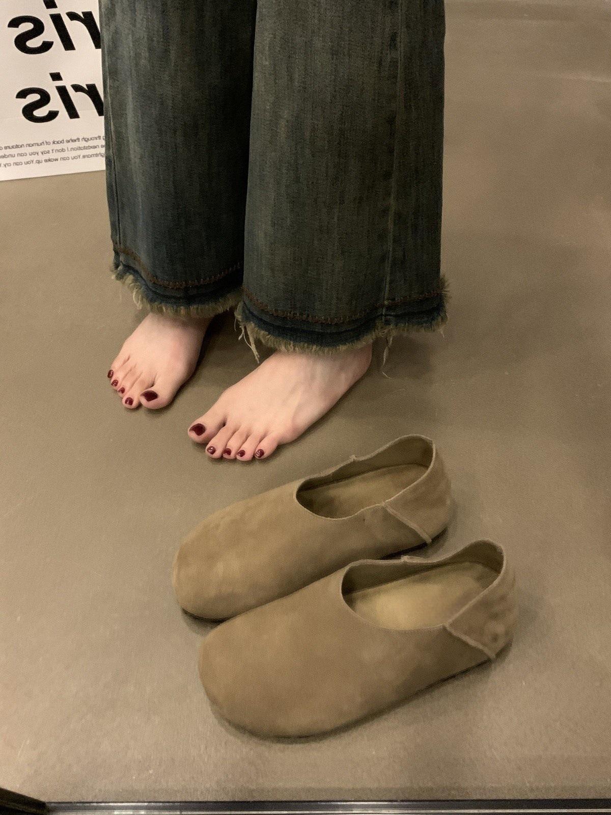 Ретро туфли-лодочки с круглым носком на платформе с одним ремешком женские 2025 весна-осень новые двух видов носки на мягкой подошве туфли-дуду 40 верблюд
Ретро туфли-лодочки с круглым носком на платформе с одним ремешком женские 2025 весна-осень новые двух видов носки на мягкой подошве туфли-дуду 40 верблюд