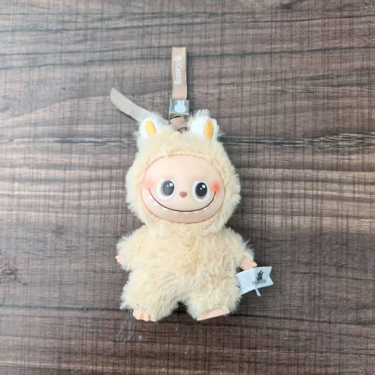 4.0 Пароль Сердца Макарон Виниловое Лицо Прилив Игра Плюшевый Кулон 10cm
4.0 Пароль Сердца Макарон Виниловое Лицо Прилив Игра Плюшевый Кулон 10cm