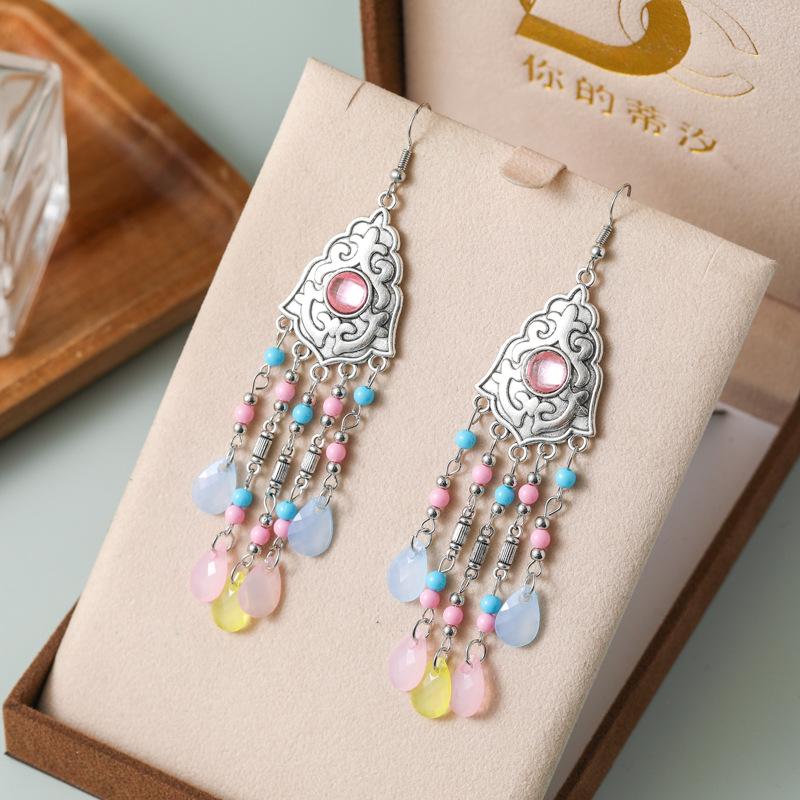 New Classic Bohemian Acrylic Water Drop Dangle Earrings Women Vintage Long Colorful Rhinestone Carved Ethnic Earring Jewelry
New Classic Bohemian Acrylic Water Drop Dangle Earrings Women Vintage Long Colorful Rhinestone Carved Ethnic Earring Jewelry