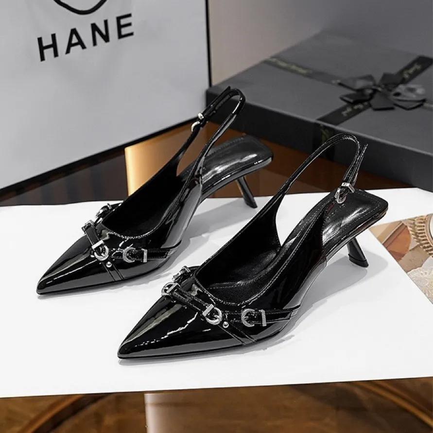 Supermodel with the same single shoes 2024 spring new Xiaoxiangfeng black patent leather pointed special-shaped heel high-heeled fashion sandals 40
Supermodel with the same single shoes 2024 spring new Xiaoxiangfeng black patent leather pointed special-shaped heel high-heeled fashion sandals 40