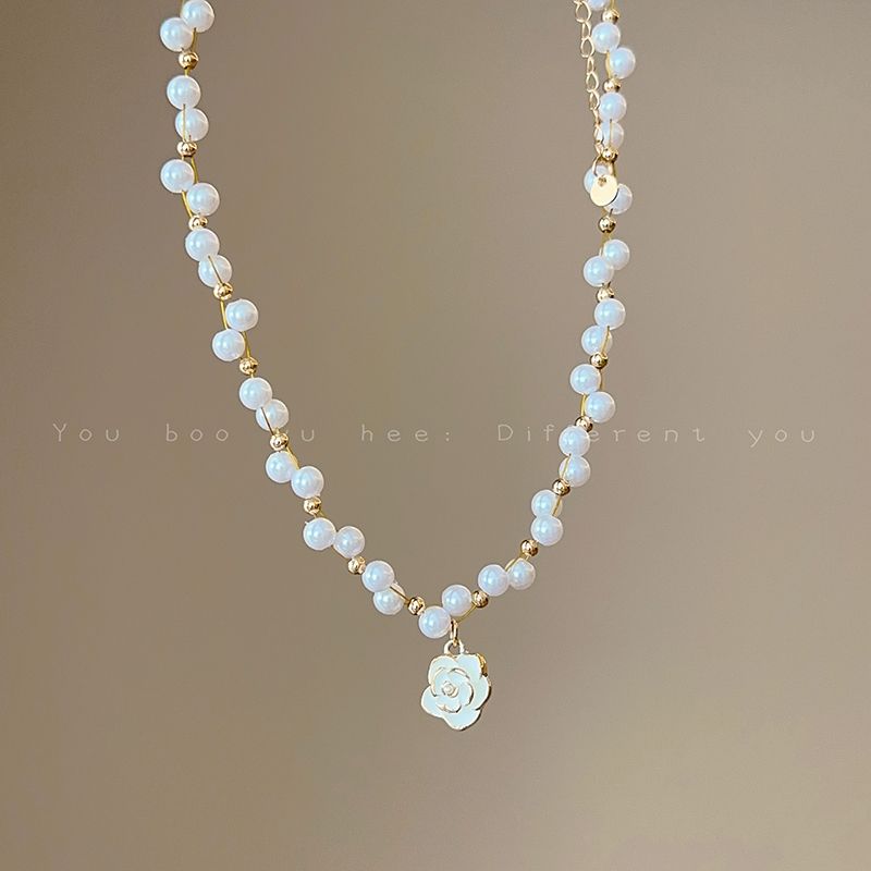 French Style Camellia Pearl Necklace for Women Light Luxury Minority with Skirt Clavicle Chain Fancy Flower Choker Necklace Camellia pearl necklace
French Style Camellia Pearl Necklace for Women Light Luxury Minority with Skirt Clavicle Chain Fancy Flower Choker Necklace Camellia pearl necklace
