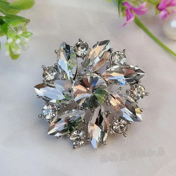 1pcs Fur Coat Tweed Flower Metal Buttons For Clothing Designers Vintage Handicraft Garments Diy Sewing Scrapbooking Accessories античний срібного кольору
1pcs Fur Coat Tweed Flower Metal Buttons For Clothing Designers Vintage Handicraft Garments Diy Sewing Scrapbooking Accessories античний срібного кольору