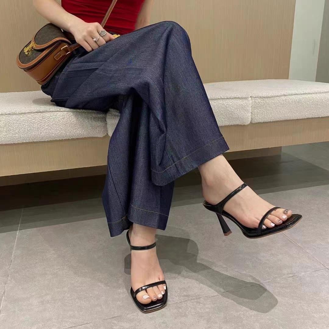 2025 new French gold square head with thin heel sandals for women s summer wear sexy high-heeled open-toed sandals 39 чорний
2025 new French gold square head with thin heel sandals for women s summer wear sexy high-heeled open-toed sandals 39 чорний