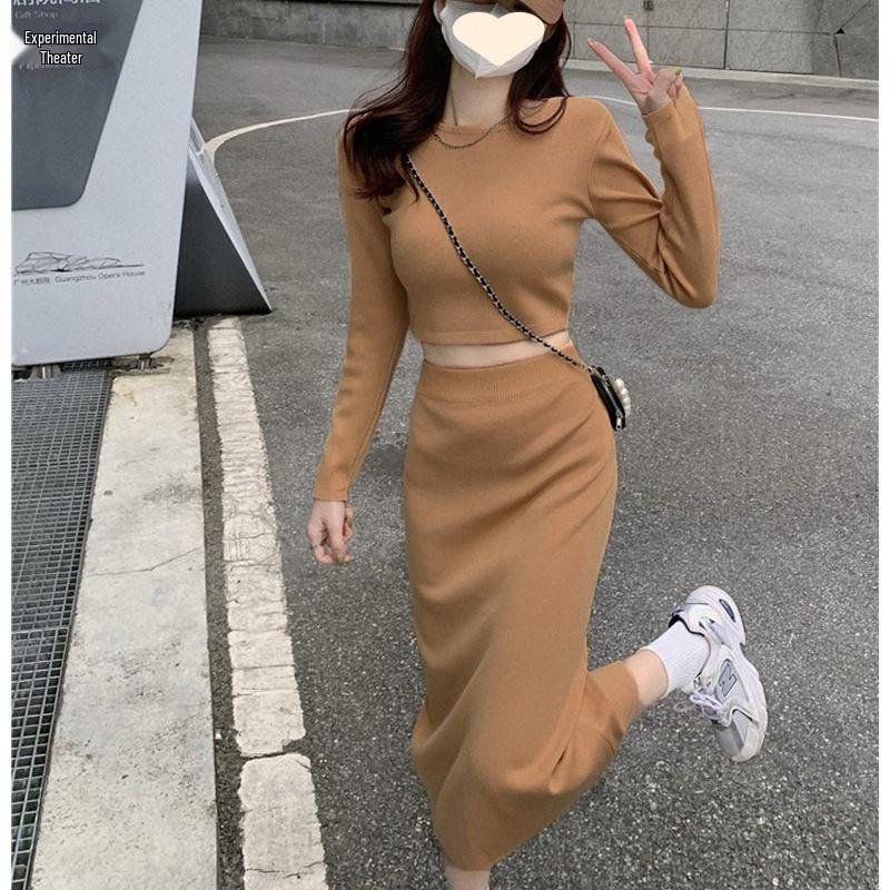 Бархатный костюм в стиле ретро, немецкий стиль, стиль Гонконга - Сексуальный темпераментный комплект-двойка с юбкой (2025) M хаки
Бархатный костюм в стиле ретро, немецкий стиль, стиль Гонконга - Сексуальный темпераментный комплект-двойка с юбкой (2025) M хаки