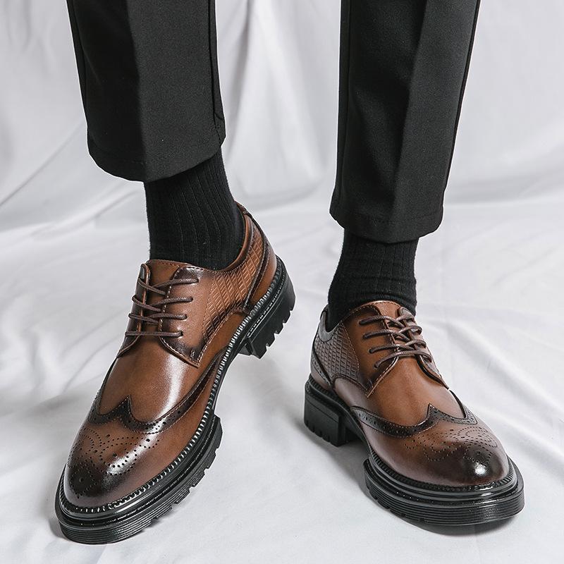 Large size 45 men s Block business casual fashion new Korean version of youth lace-up wedding leather shoes 38
Large size 45 men s Block business casual fashion new Korean version of youth lace-up wedding leather shoes 38