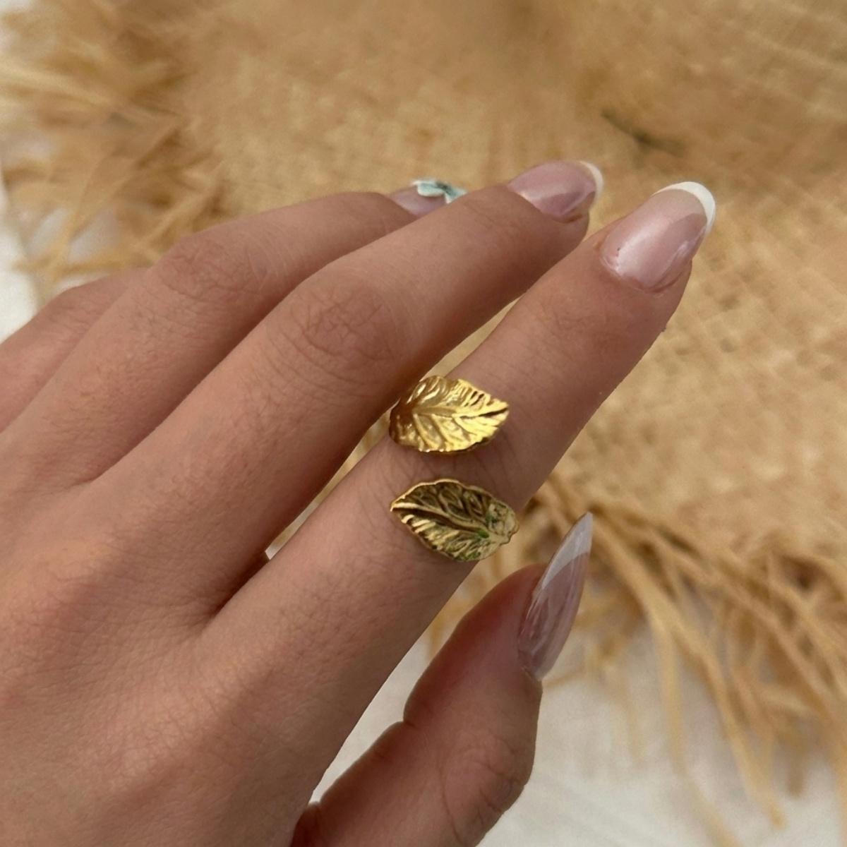 Trend Minimalist Stainless Steel Leaf Texture Irregular Spiral Hollow Wave Rings For Women Men Geometric Coral Ring Punk Jewelry
Trend Minimalist Stainless Steel Leaf Texture Irregular Spiral Hollow Wave Rings For Women Men Geometric Coral Ring Punk Jewelry