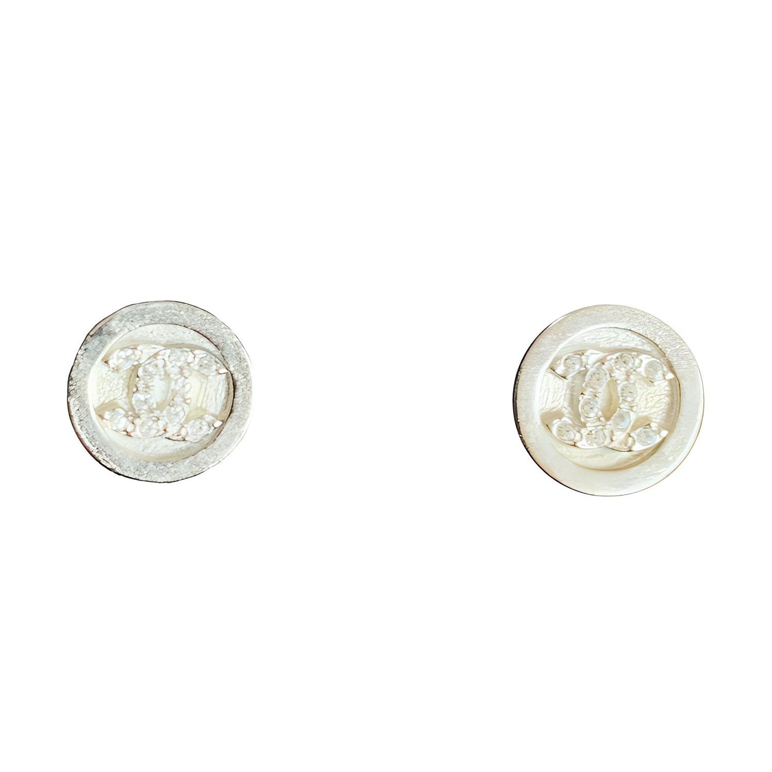 Chanel Metal Double C Rhinestone Round Coin Earrings Women earrings Gold AB6878-B06561-NF088 Gold,F
Chanel Metal Double C Rhinestone Round Coin Earrings Women earrings Gold AB6878-B06561-NF088 Gold,F