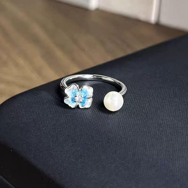 Luxury-Style Butterfly Enamel Gradient Flower All-Purpose Ring for Women - Versatile, Fashionable, Sophisticated Finger Ring Little Flower
Luxury-Style Butterfly Enamel Gradient Flower All-Purpose Ring for Women - Versatile, Fashionable, Sophisticated Finger Ring Little Flower