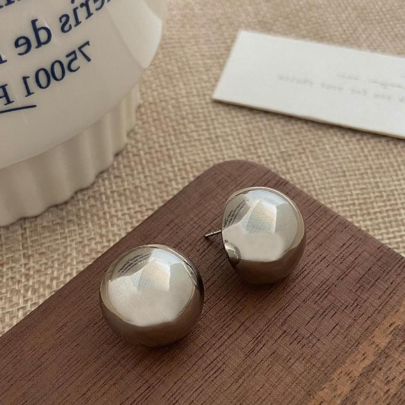 Fashion Geometric Metal Half Ball Round Stud Earrings for Women Girls Smooth Simple Earrings Vintage Party Y2K Jewelry Gifts
Fashion Geometric Metal Half Ball Round Stud Earrings for Women Girls Smooth Simple Earrings Vintage Party Y2K Jewelry Gifts