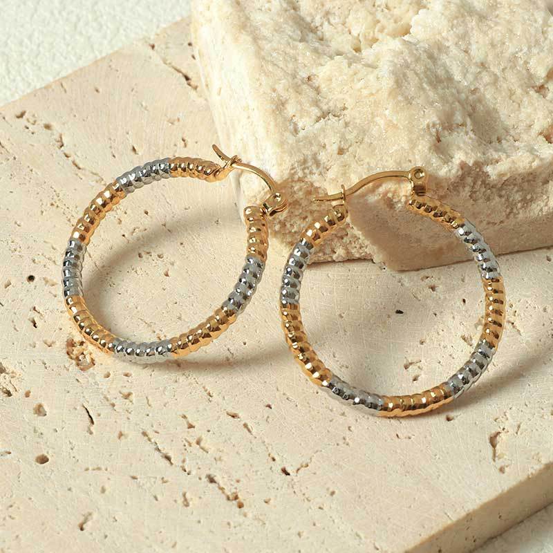 Осенние и зимние высококачественные двухцветные гальванизированные серьги кольца для женщин легкие роскошные преувеличенные большие серьги серьги
Осенние и зимние высококачественные двухцветные гальванизированные серьги кольца для женщин легкие роскошные преувеличенные большие серьги серьги