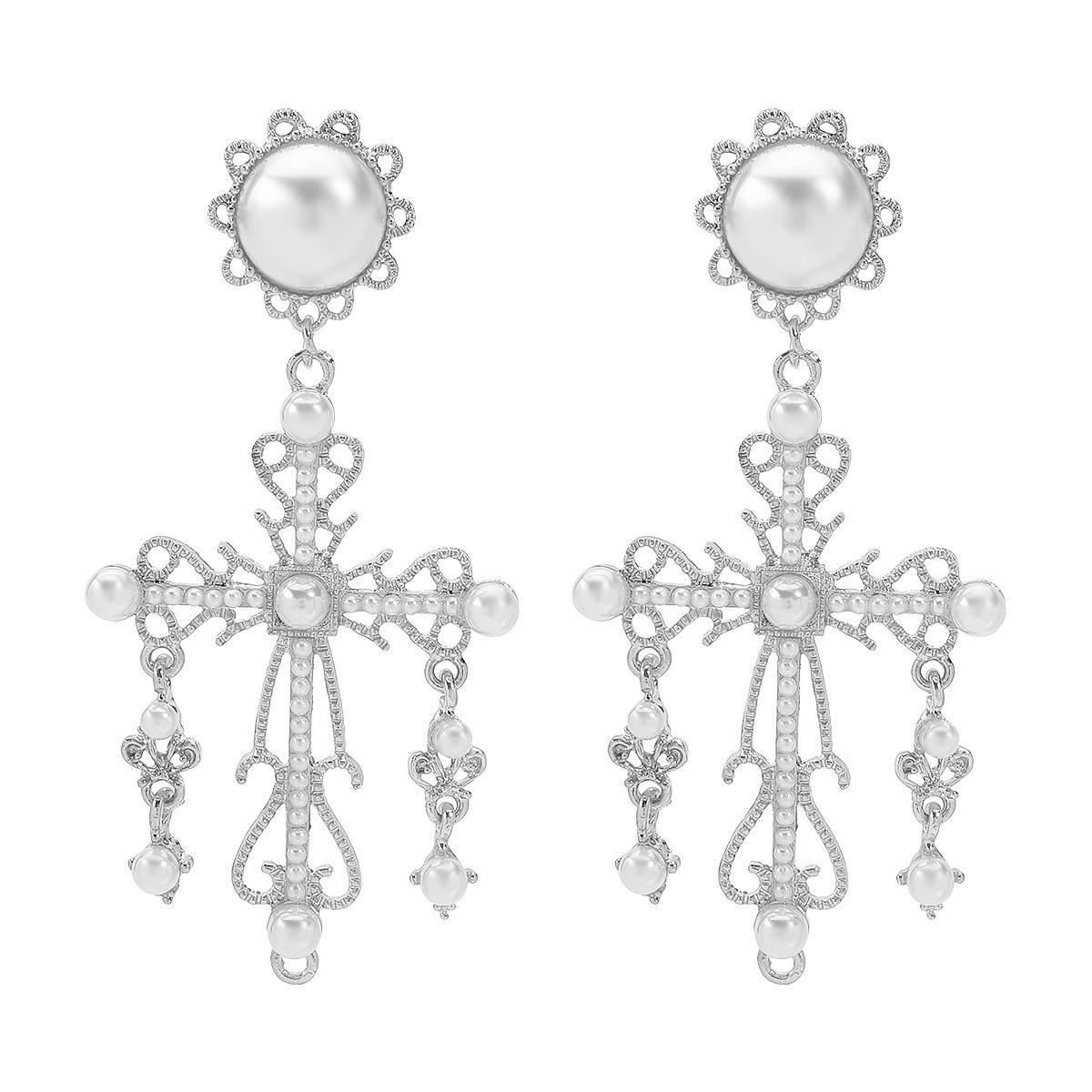 Women European American Luxury Baroque Retro Inlaid Pearl Cross Earrings For Women білий
Women European American Luxury Baroque Retro Inlaid Pearl Cross Earrings For Women білий
