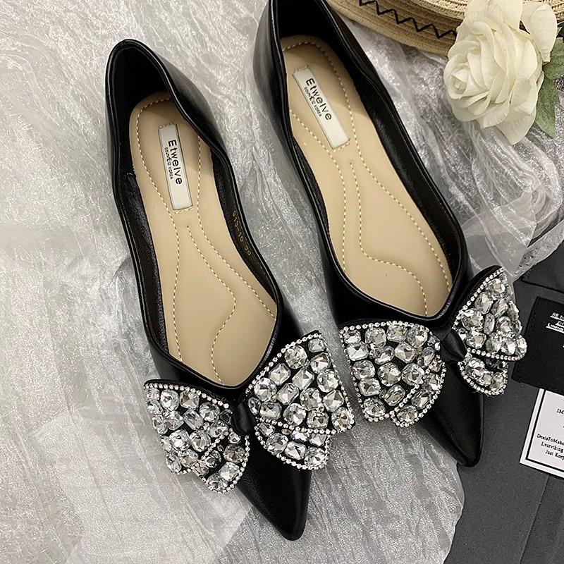 Модная женская обувь на плоской подошве 2025 Весна и Осень Черные Остроносые Новые Бриллиантовые Туфли-лодочки с бантом-бабочкой Большого размера 42 43 44 32 чёрный
Модная женская обувь на плоской подошве 2025 Весна и Осень Черные Остроносые Новые Бриллиантовые Туфли-лодочки с бантом-бабочкой Большого размера 42 43 44 32 чёрный