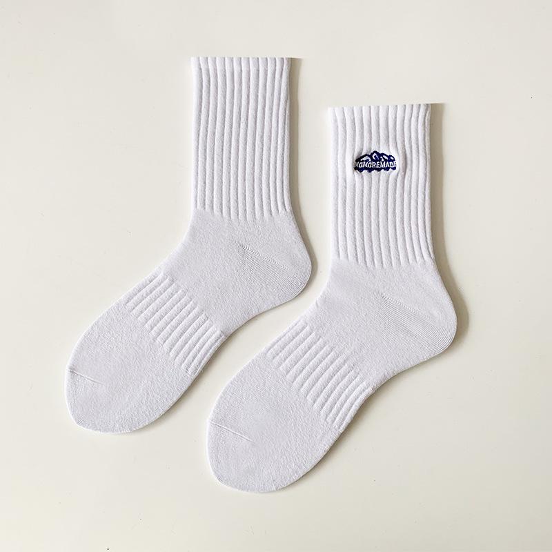 Модные женские носки средней длины из белого хлопка с вышивкой - черный спортивный весенне-осенний дизайн унисекс с впитывающими пот свойствами Pure Cotton/Embroidered белый
Модные женские носки средней длины из белого хлопка с вышивкой - черный спортивный весенне-осенний дизайн унисекс с впитывающими пот свойствами Pure Cotton/Embroidered белый