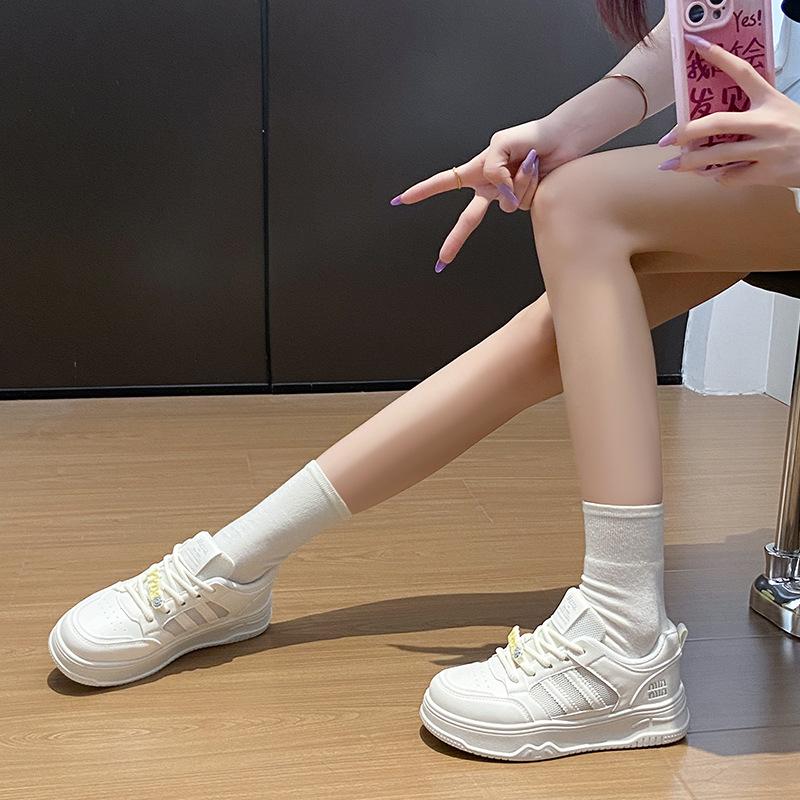 thick-soled little white shoes women s spring new female student leisure sports versatile board shoes 40
thick-soled little white shoes women s spring new female student leisure sports versatile board shoes 40