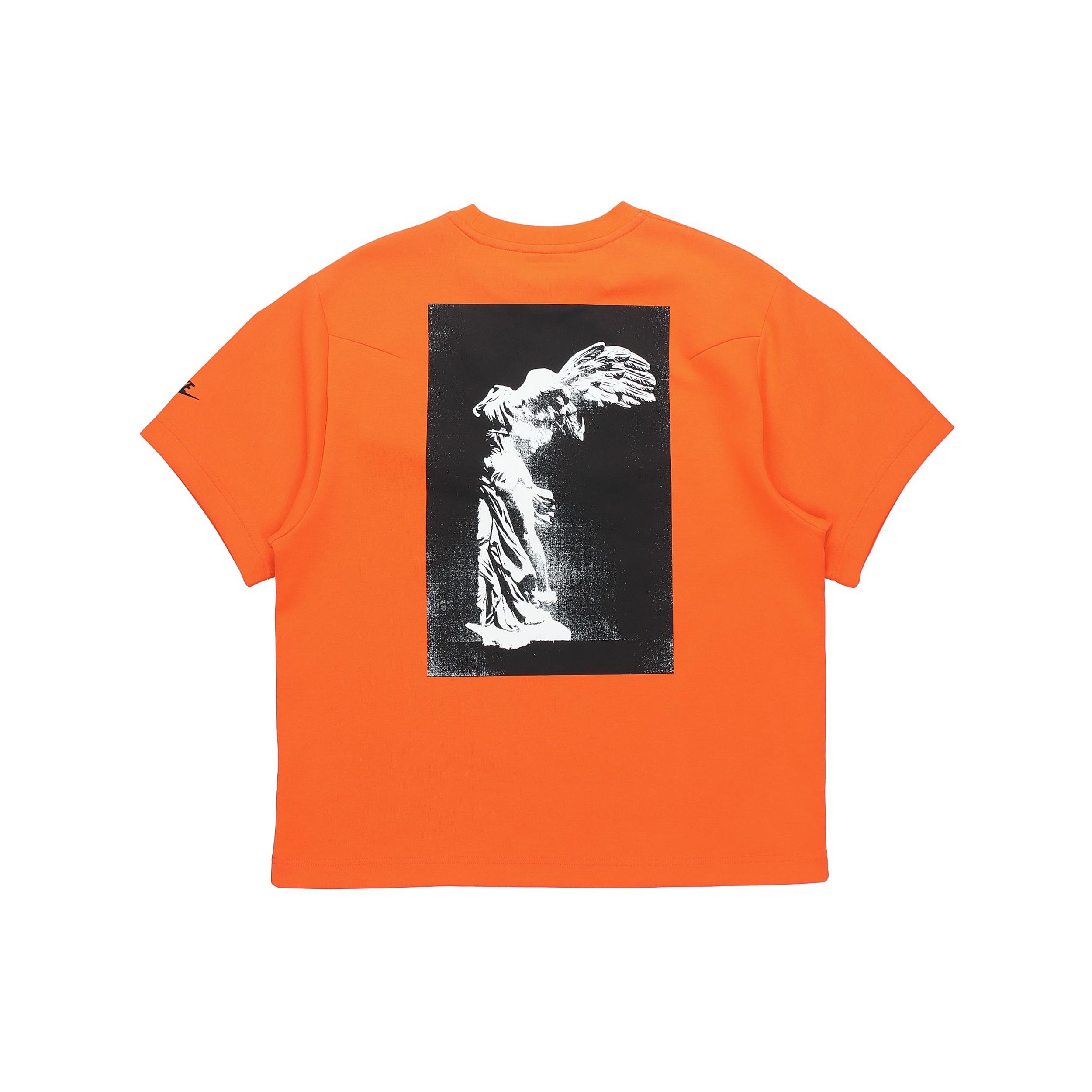 New Nike T Shirt Men s Electronic Orange CZ3504-837 M
New Nike T Shirt Men s Electronic Orange CZ3504-837 M