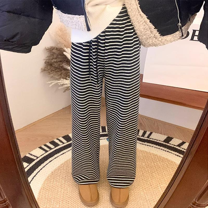 Petite 145cm Striped Casual Wide-Leg Fleece Pants for Women - Autumn/Winter XS Size L (suggested 111-120 lbs)
Petite 145cm Striped Casual Wide-Leg Fleece Pants for Women - Autumn/Winter XS Size L (suggested 111-120 lbs)