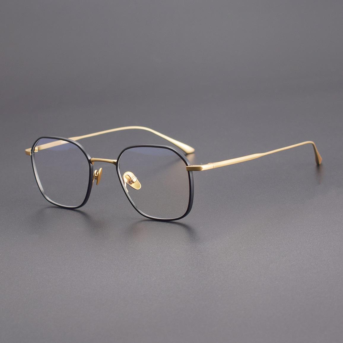 Zeng Tongyong Чистый титан Полигональная оправа очков для похудения близоруких лиц
Zeng Tongyong Чистый титан Полигональная оправа очков для похудения близоруких лиц