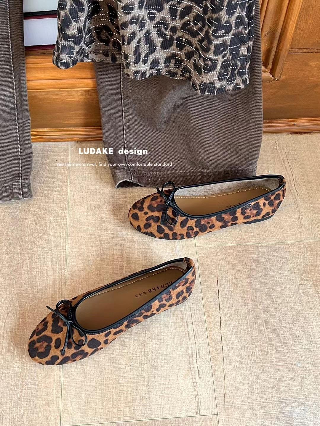 Doudou shoes soft sole soft surface women s shallow mouth bow flat shoes ballet comfortable versatile retro single shoes tide 39 леопард друку кольору
Doudou shoes soft sole soft surface women s shallow mouth bow flat shoes ballet comfortable versatile retro single shoes tide 39 леопард друку кольору