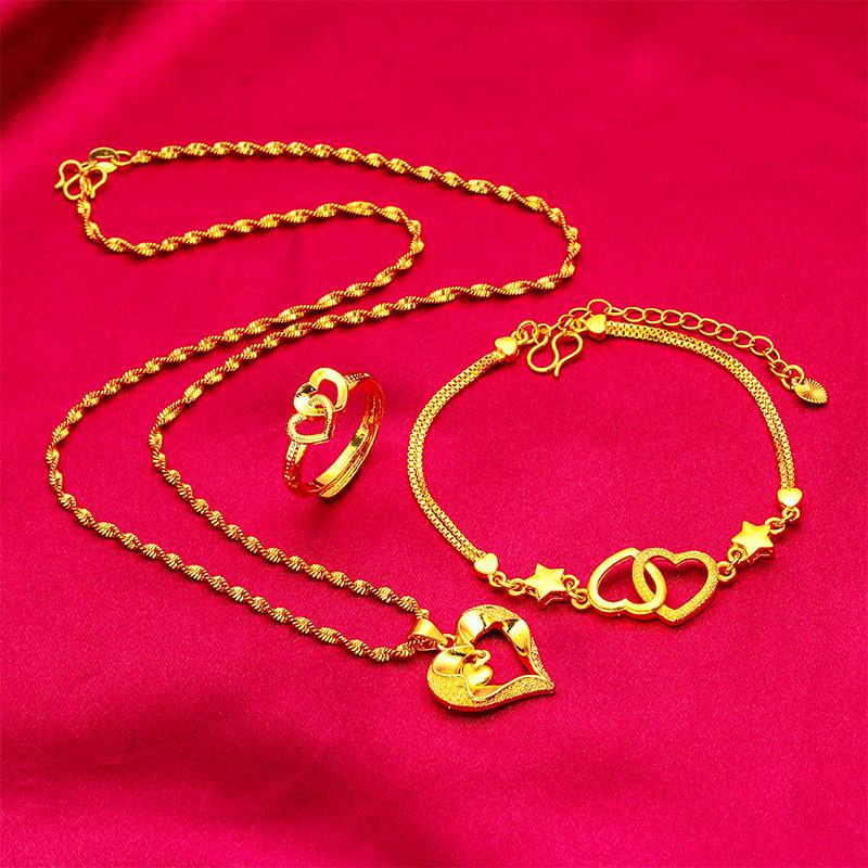 Вьетнамский золотой женский ювелирный набор: Браслет, Ожерелье и Кольцо.
Вьетнамский золотой женский ювелирный набор: Браслет, Ожерелье и Кольцо.