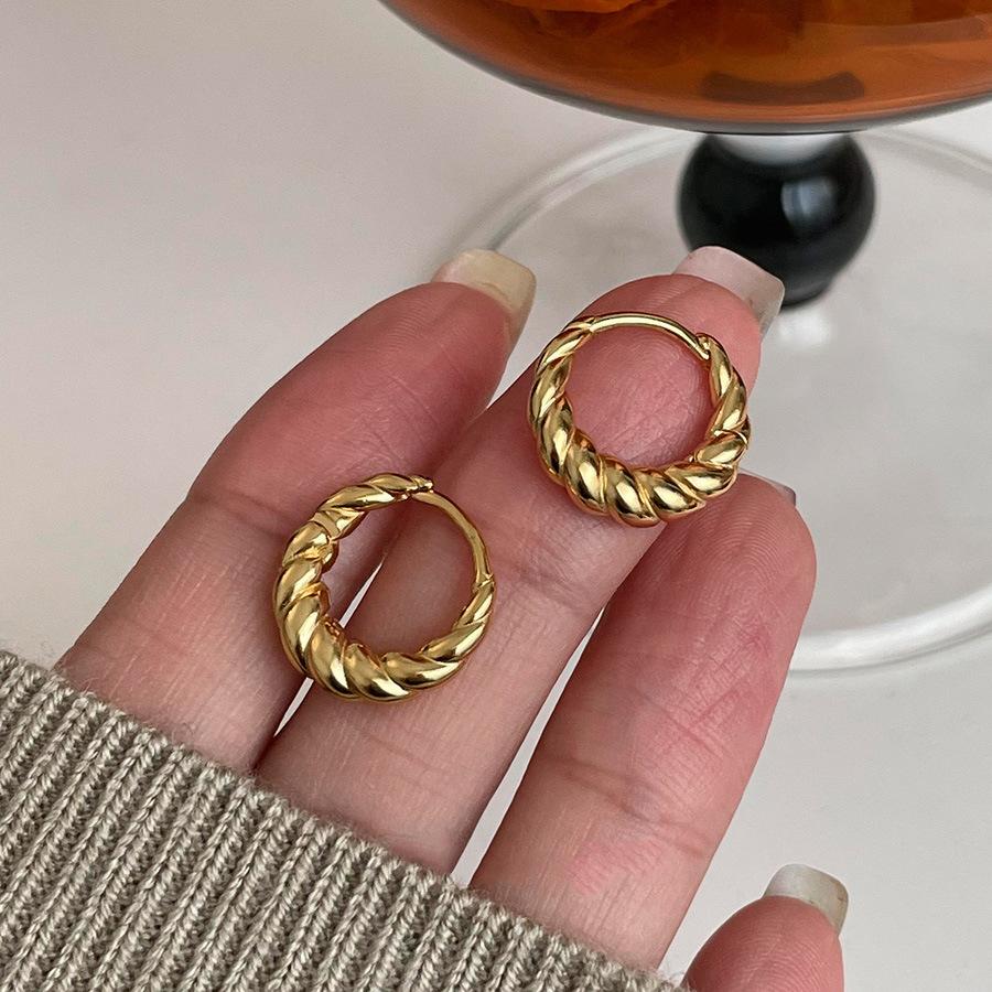 Ретро Серьги-кольца Женские Модные Серьги для Пожилых Однотонные Серьги-кольца Простые Нишевые Легкие Роскошные Дизайнерские Серьги Женские Аксессуары Ювелирные изделия
Ретро Серьги-кольца Женские Модные Серьги для Пожилых Однотонные Серьги-кольца Простые Нишевые Легкие Роскошные Дизайнерские Серьги Женские Аксессуары Ювелирные изделия