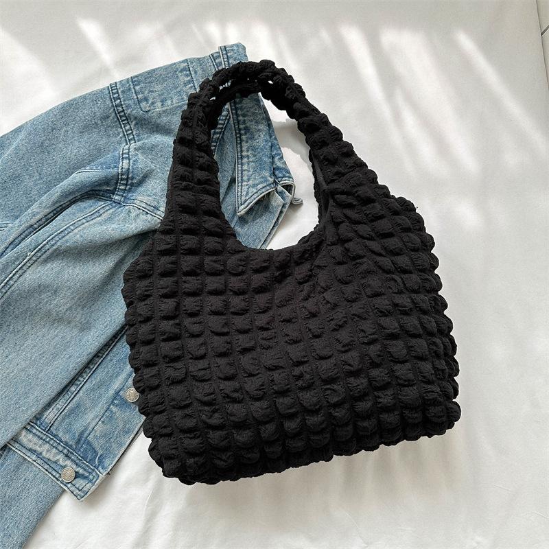 Красивая сумка-тоут 2024 лето новая в иностранном стиле повседневная персонализированная наплечная сумка женская студенческая сумка-подмышка сумка-тоут чёрный