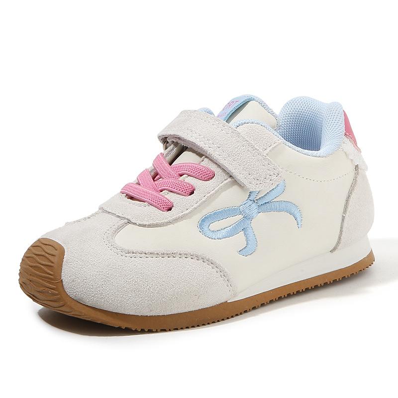 Spring Children Athletic Shoes Girls Lightweight Soft Sole White Sneakers Toddler Casual Shoes The inner length of size 26 shoes is about 16.5cm
Spring Children Athletic Shoes Girls Lightweight Soft Sole White Sneakers Toddler Casual Shoes The inner length of size 26 shoes is about 16.5cm