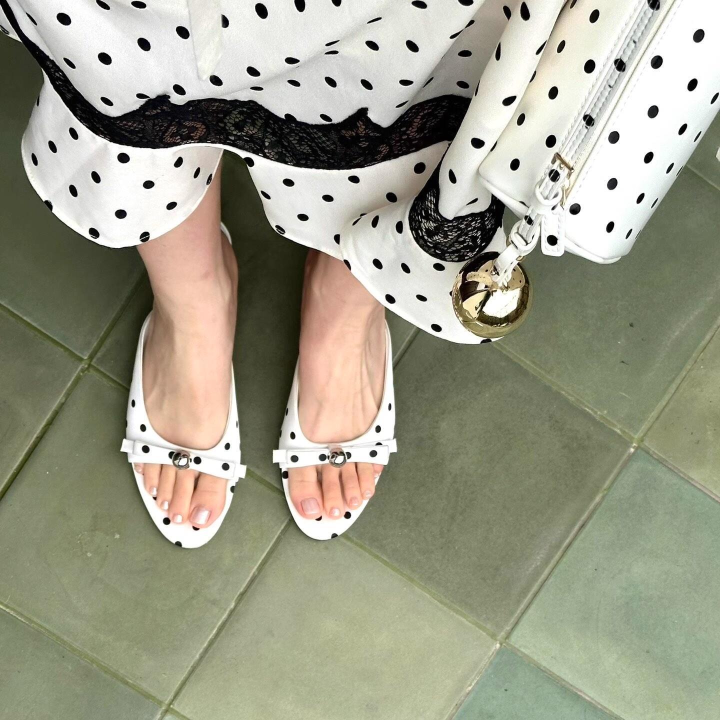 Fashion Elegant Low Heel Slides Summer Women Fashionable Simple atmospheric Open Toe Slippers Round Dot Party Dress Sandalias Shoes 35 белый
Fashion Elegant Low Heel Slides Summer Women Fashionable Simple atmospheric Open Toe Slippers Round Dot Party Dress Sandalias Shoes 35 белый