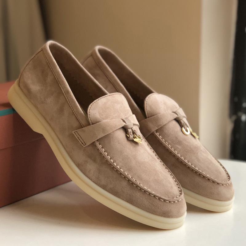 European & American Cowhide Loafers - Soft Sole British Style Slip-on Women s Casual Shoes Size 35 (Runs Small)
European & American Cowhide Loafers - Soft Sole British Style Slip-on Women s Casual Shoes Size 35 (Runs Small)