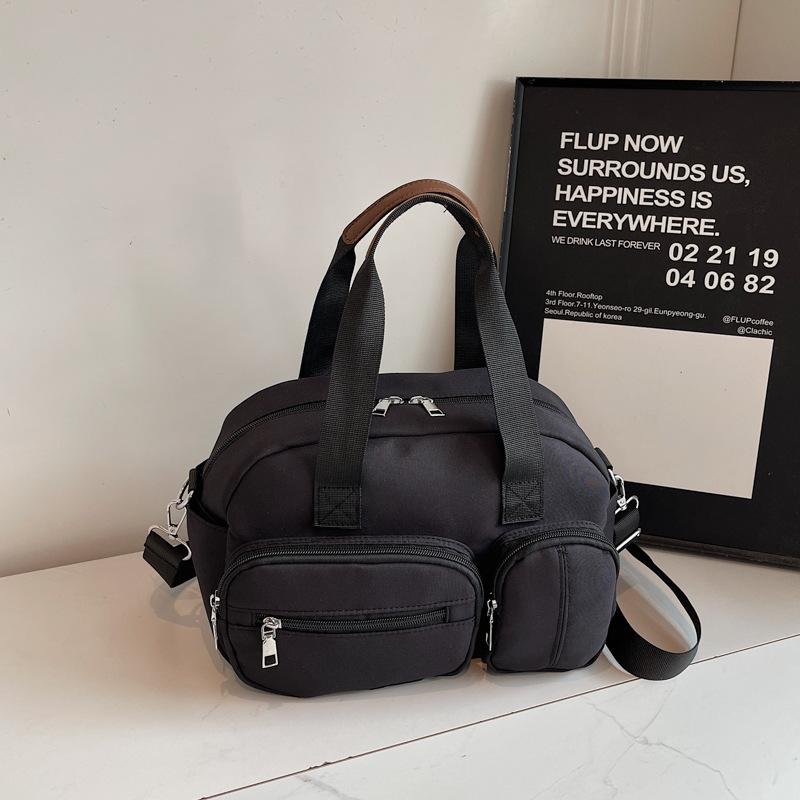 Commuter Crossbody Fashionable Shoulder Bag, Portable for Outdoor Use, Large Capacity Multi Pocket Tote Bag чёрный
Commuter Crossbody Fashionable Shoulder Bag, Portable for Outdoor Use, Large Capacity Multi Pocket Tote Bag чёрный