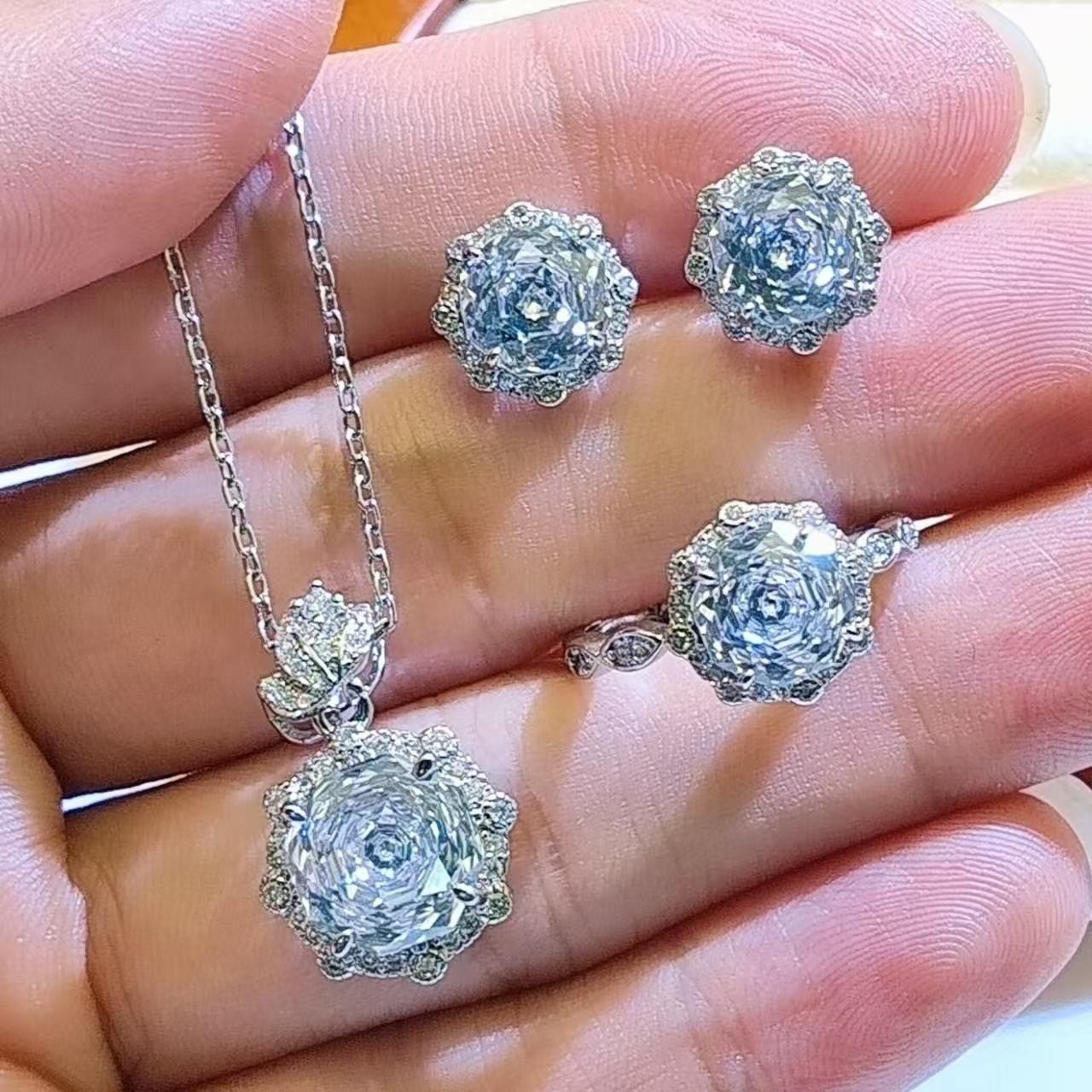 Violet Rose Cut Pendant Necklace Inlaid Earrings Rose Ring Jewelry Three Sets Women
Violet Rose Cut Pendant Necklace Inlaid Earrings Rose Ring Jewelry Three Sets Women