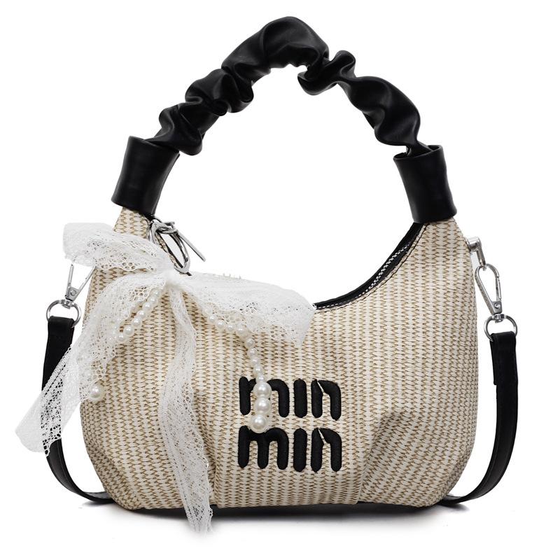 Niche design handbag fashion trend small square bag 2025 new texture shoulder bag pleated woven messenger bag
Niche design handbag fashion trend small square bag 2025 new texture shoulder bag pleated woven messenger bag
