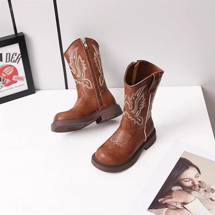Zapatos Girls Boots Waterproof Cowboy Boots Childrens Short Anti Slippery Boot Thick Boot Kids Boot Botas 27 коричневий
Zapatos Girls Boots Waterproof Cowboy Boots Childrens Short Anti Slippery Boot Thick Boot Kids Boot Botas 27 коричневий