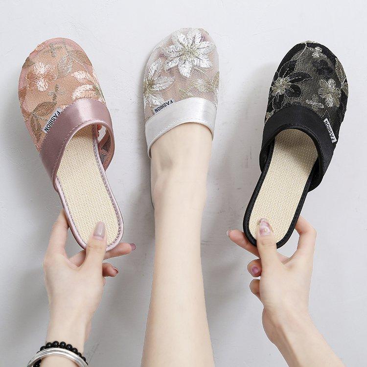 Women Summer Slippers Baotou Chinese Embroidery Flowers Sandals Ladies Casual Flip Flops National Indoor Outdoor Shoes 35 чёрный
Women Summer Slippers Baotou Chinese Embroidery Flowers Sandals Ladies Casual Flip Flops National Indoor Outdoor Shoes 35 чёрный