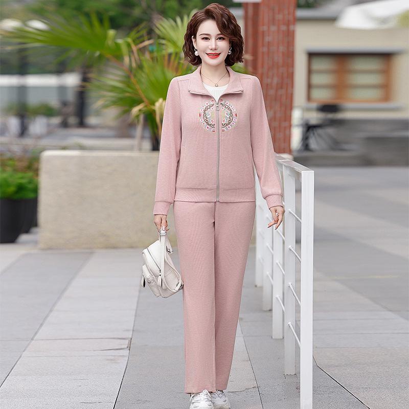 Mom s 2026 Spring/Autumn Embroidered Top & Casual Sportswear Set for Middle-Aged Women XL (90-115 jin) розовый
Mom s 2026 Spring/Autumn Embroidered Top & Casual Sportswear Set for Middle-Aged Women XL (90-115 jin) розовый