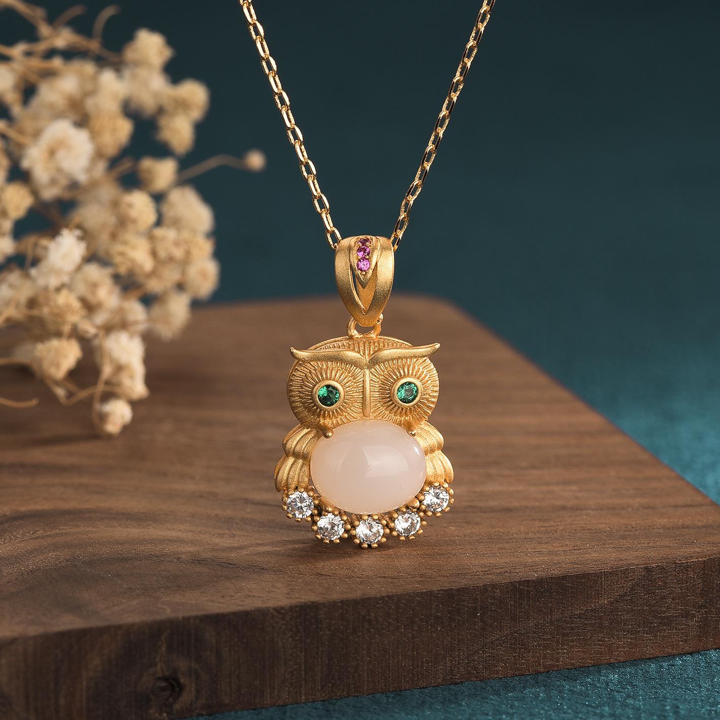 Gold-Plated Retro Owl Pendant with Inlaid Chalcedony & Agate Necklace - Birthday Gift
Gold-Plated Retro Owl Pendant with Inlaid Chalcedony & Agate Necklace - Birthday Gift