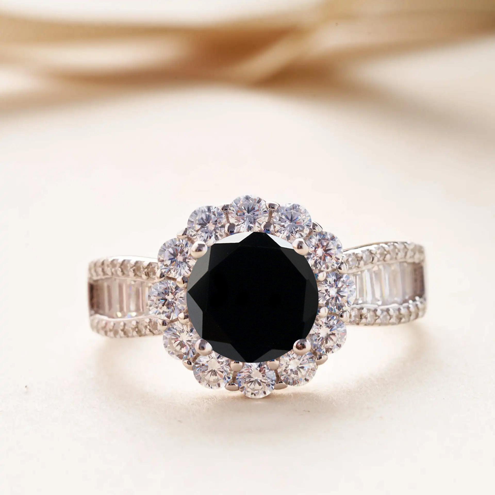 Round Halo Moissanite Engagement Ring S925 Sterling Silver Promise Ring For Women US Size 9 чорний
Round Halo Moissanite Engagement Ring S925 Sterling Silver Promise Ring For Women US Size 9 чорний