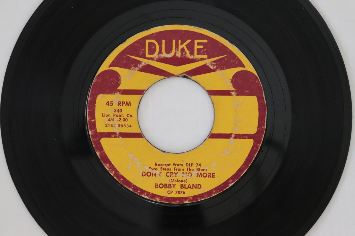 7inch Record BOBBY BLAND - Don t Cry No More / Saint James Inf 340 Duke 1961 US Soul/Funk Used
7inch Record BOBBY BLAND - Don t Cry No More / Saint James Inf 340 Duke 1961 US Soul/Funk Used