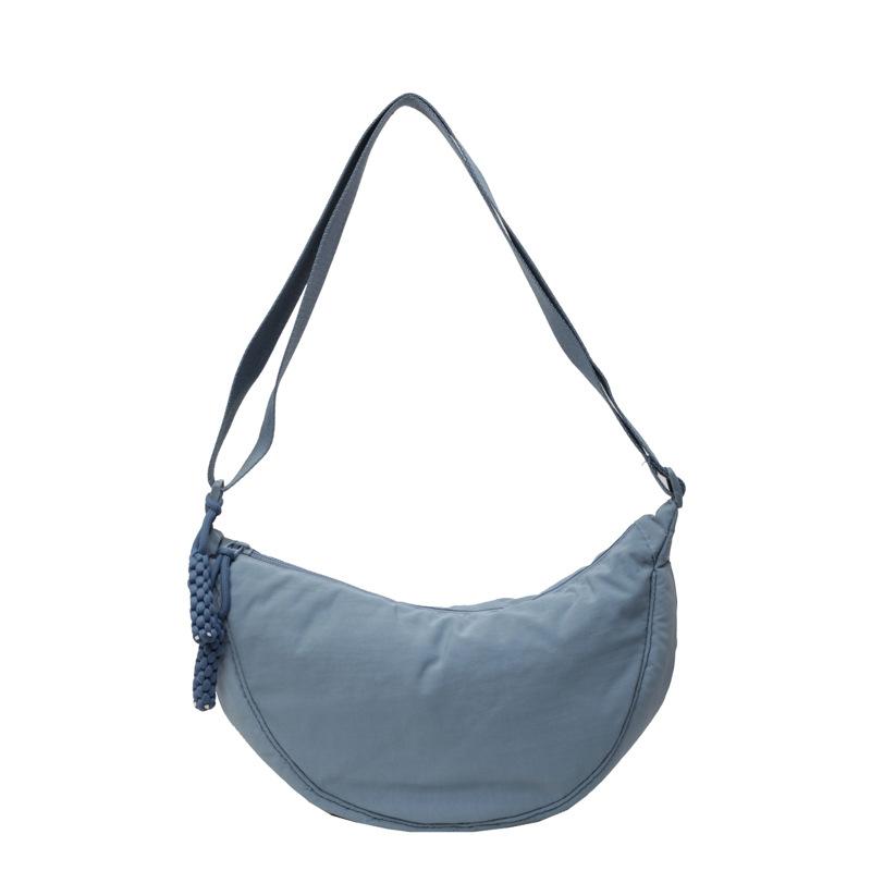 Dumpling bag female messenger bag 2 new bag u home spring and summer versatile high-end sense niche bag синій
Dumpling bag female messenger bag 2 new bag u home spring and summer versatile high-end sense niche bag синій