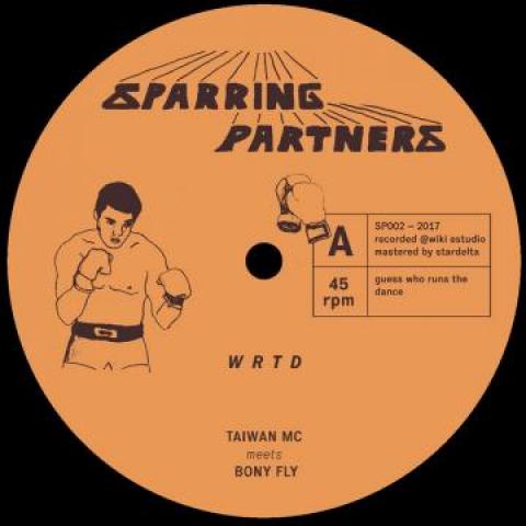 12inch Record BONY FLY, TAIWAN MC / BONY FLY - Wrtd (We Run The Dance) / Vers (Dub SP002 Sparring Partne 2017 Europe Reggae, Ska & Dub
12inch Record BONY FLY, TAIWAN MC / BONY FLY - Wrtd (We Run The Dance) / Vers (Dub SP002 Sparring Partne 2017 Europe Reggae, Ska & Dub