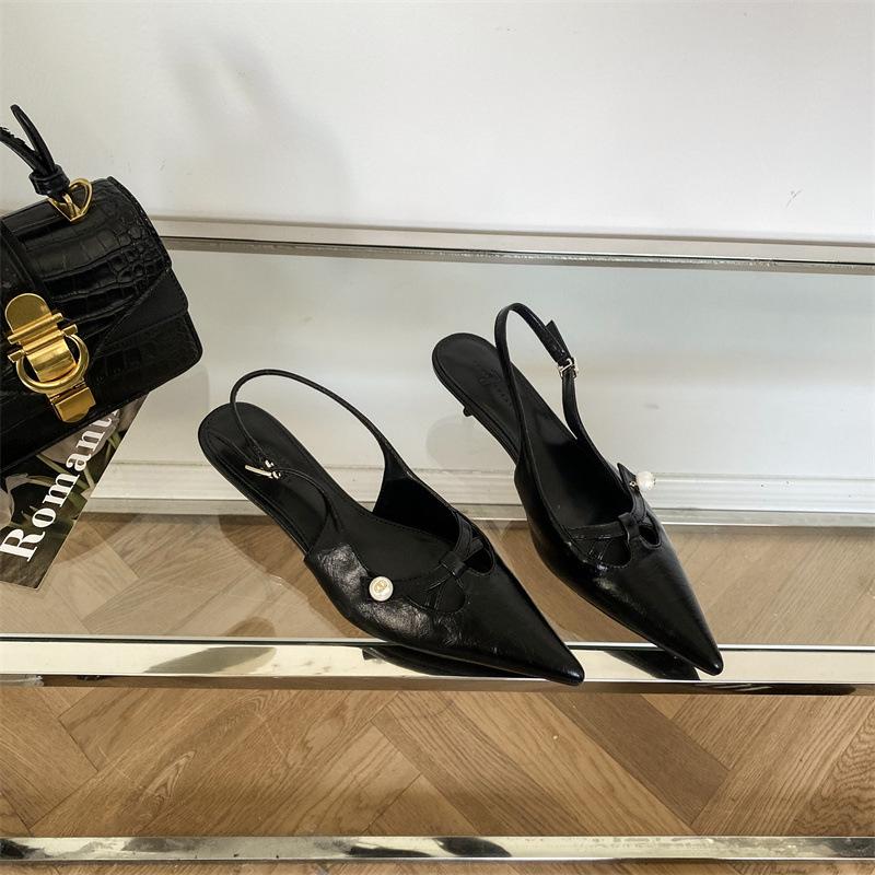 Туфли-лодочки с острым носком и вырезом сзади, женские, с мелким вырезом, темпераментные, одинарные, на тонком каблуке, модные, универсальные 40 чёрный
Туфли-лодочки с острым носком и вырезом сзади, женские, с мелким вырезом, темпераментные, одинарные, на тонком каблуке, модные, универсальные 40 чёрный