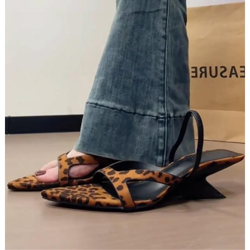 Fashion Leopard Women s Slippers Designer Mid Heels Shoes Elegant Summer Sandals 2025 Sexy Pumps Flip Flops New Party Sandalias De Mujer 40 коричневый
Fashion Leopard Women s Slippers Designer Mid Heels Shoes Elegant Summer Sandals 2025 Sexy Pumps Flip Flops New Party Sandalias De Mujer 40 коричневый
