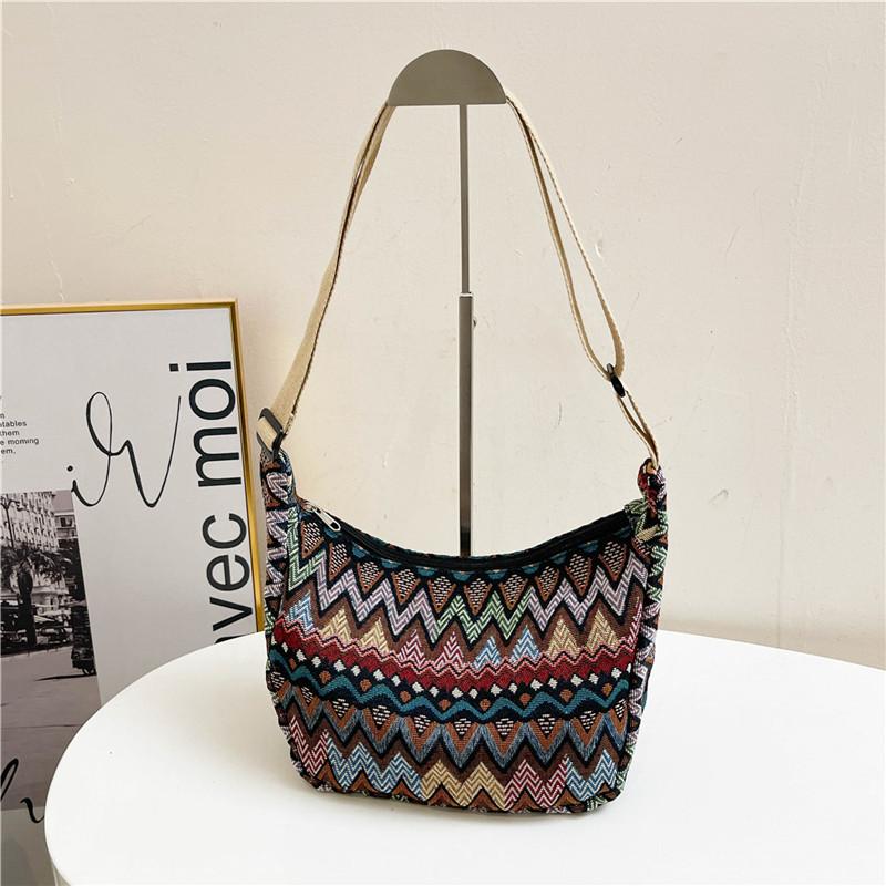 Большая вместительная сумка в этническом стиле для женщин, новая вязаная модная сумка через плечо для женщин, сумка ручной работы на одно плечо для пельменей
Большая вместительная сумка в этническом стиле для женщин, новая вязаная модная сумка через плечо для женщин, сумка ручной работы на одно плечо для пельменей