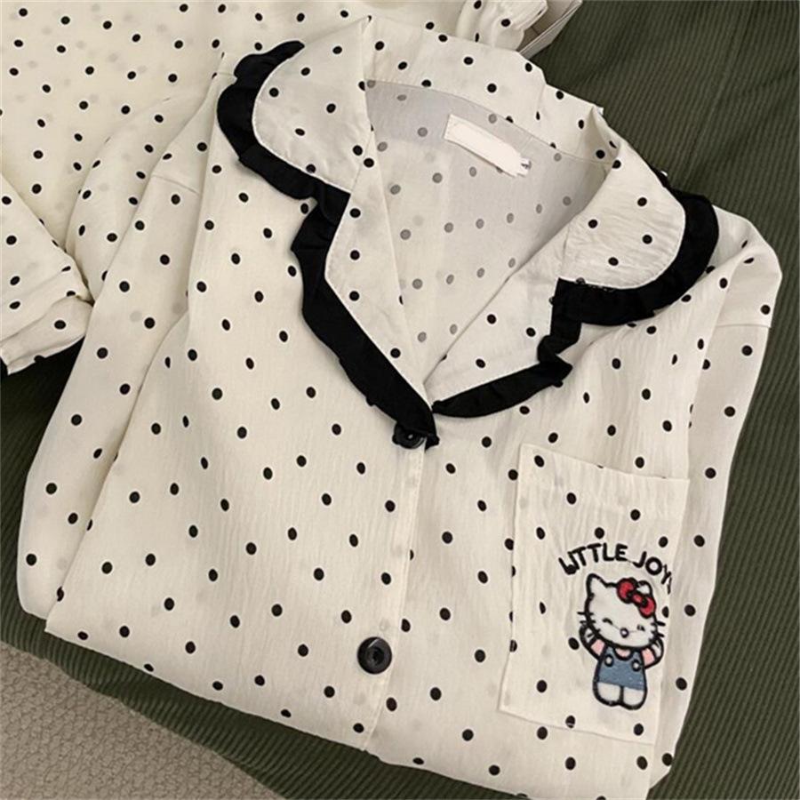 Korean high-end full-print polka-dot Hello Kitty pajamas women s summer short-sleeved shorts high-value loungewear two-piece set S
Korean high-end full-print polka-dot Hello Kitty pajamas women s summer short-sleeved shorts high-value loungewear two-piece set S