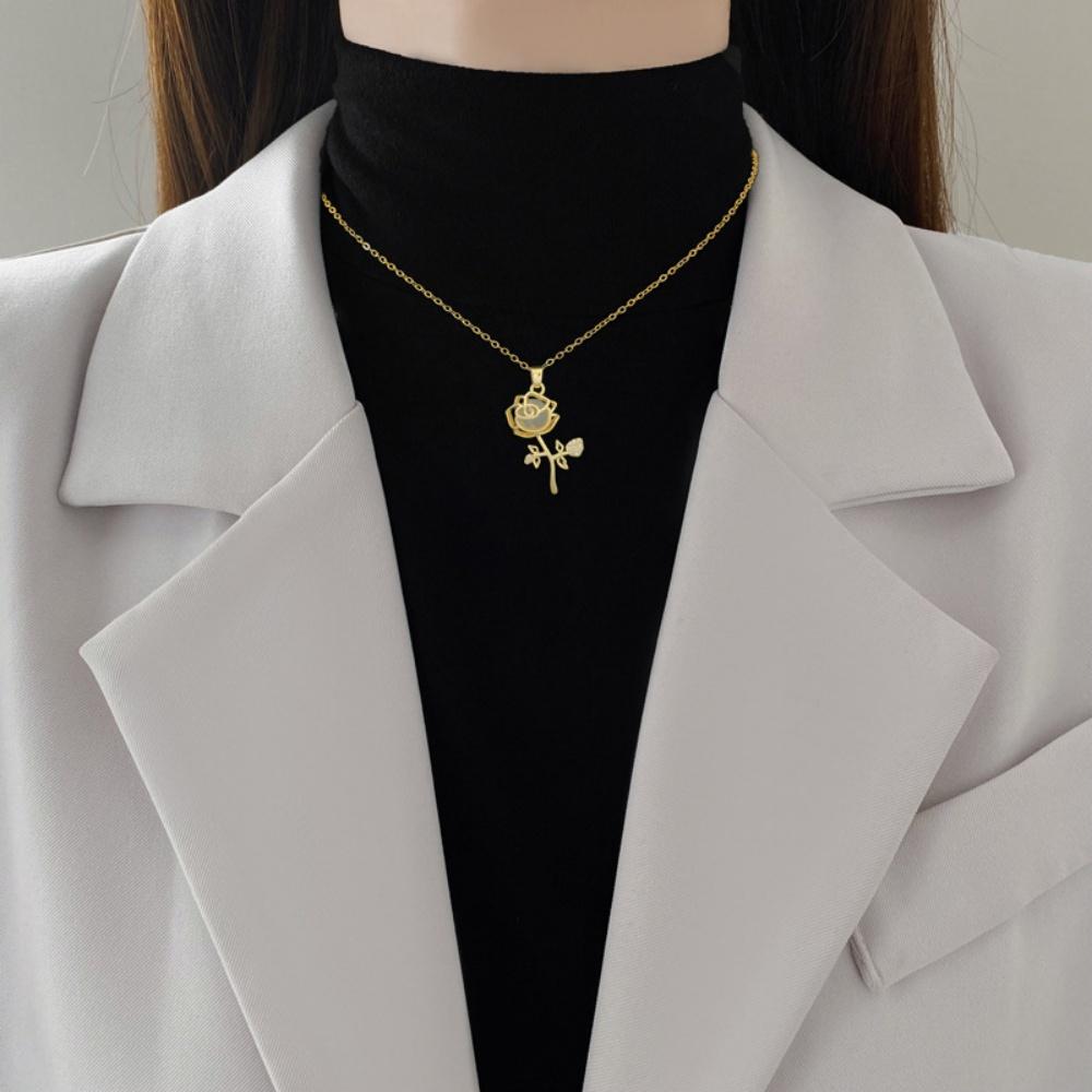 1 Piece Cat s Eye Rose Pendant Necklace, Gentle Light Luxury Style, Suitable for Daily Commute / Valentine s Day Gift
1 Piece Cat s Eye Rose Pendant Necklace, Gentle Light Luxury Style, Suitable for Daily Commute / Valentine s Day Gift