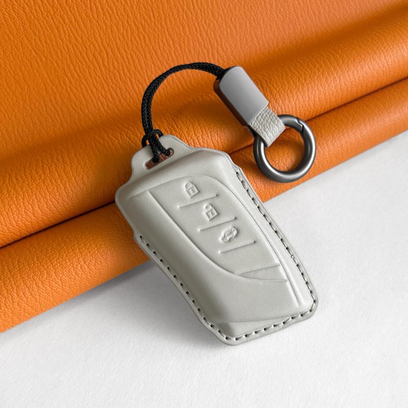 Lexus Key Case: Genuine Leather for RX350H, ES200, UX, NX260, LX Models
Lexus Key Case: Genuine Leather for RX350H, ES200, UX, NX260, LX Models
